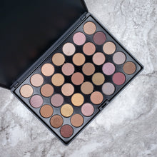 Load image into Gallery viewer, JAVA EYESHADOW PALETTE 35J