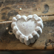 Load image into Gallery viewer, Lavender Kiss Bubble Bomb