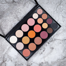 Load image into Gallery viewer, GOLDEN PEACH EYESHADOW PALETTE CP15