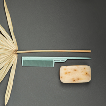 Load image into Gallery viewer, Bounce Curl Styling Comb (Teal)