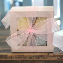 Load image into Gallery viewer, All My Heart Bubble Bomb Gift Set
