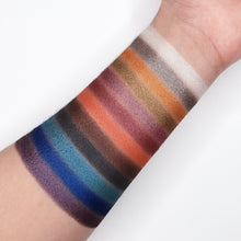 Load image into Gallery viewer, BOLD EYESHADOW PALETTE CP08
