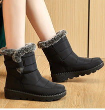 Load image into Gallery viewer, Women's Waterproof Winter Boots – 2025 Trend Shoes
