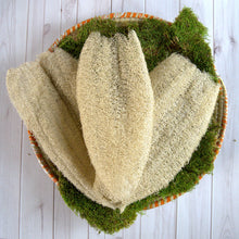 Load image into Gallery viewer, Ugandan Exfoliator Natural Loofah (Ekyangwe)
