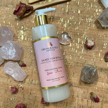 Load image into Gallery viewer, Lotus Flower Yoni Cleansing Honey
