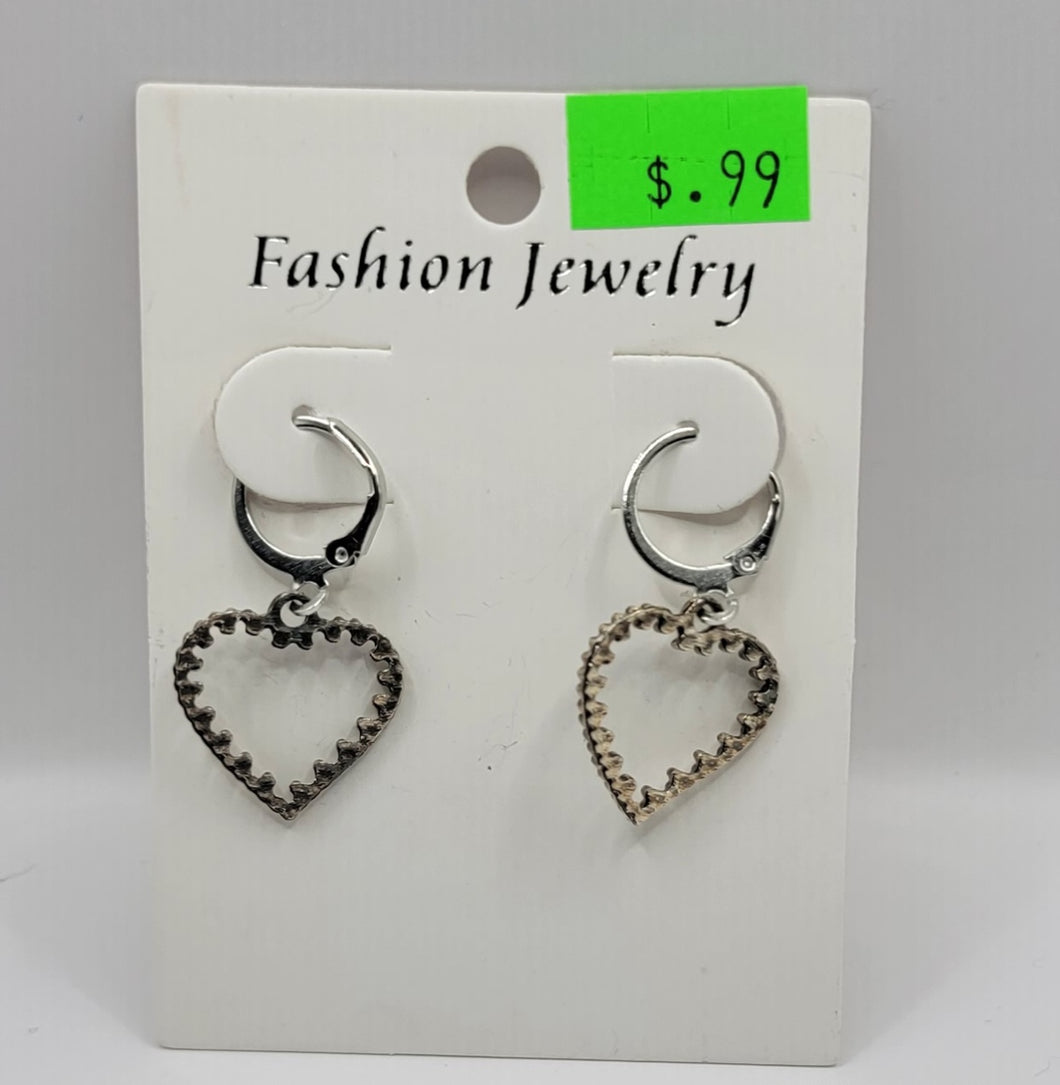 Fashion Jewelry-Hollow Heart3